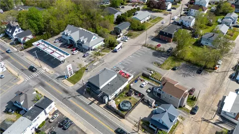 659 Killingly St, Johnston, RI 02919 photo 2