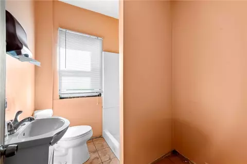 659 Killingly St, Johnston, RI 02919 photo 24