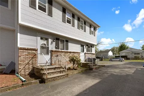 128 Prudence Ave #2, Providence, RI 02909