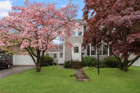 35 Miles Ave, East Providence, RI 02914