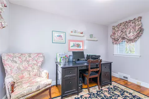 251 Crestwood Rd, Warwick, RI 02886 photo 6