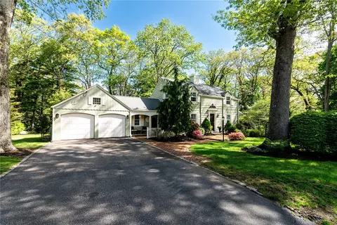 251 Crestwood Rd, Warwick, RI 02886 photo 2
