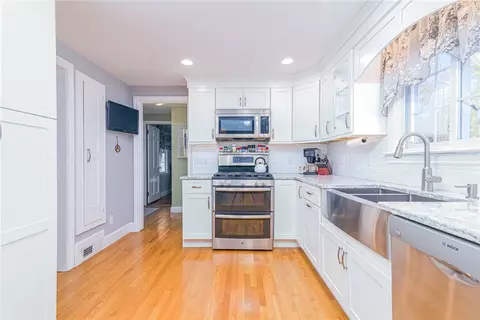 251 Crestwood Rd, Warwick, RI 02886 photo 12