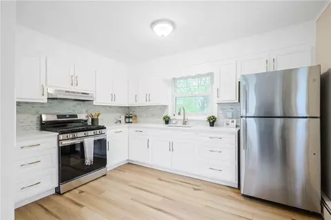 7 Maggio Ave, Westerly, RI 02891