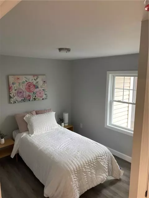Bedroom - 170 Bartlett Dr, Warwick, RI 02886 photo 2 of 2