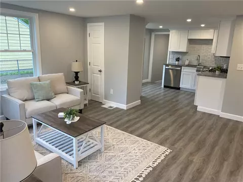 Living - 170 Bartlett Dr, Warwick, RI 02886 photo 3 of 3