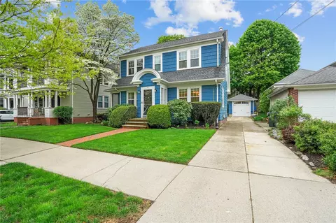 124 Jastram St, Providence, RI 02908