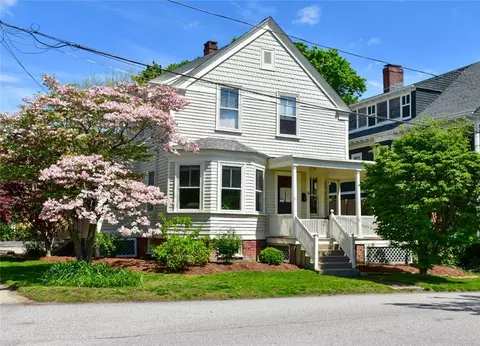 79 Bayside Ave, Warwick, RI 02888
