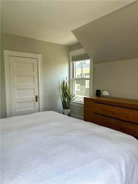 Bedroom - 79 Bayside Ave, Warwick, RI 02888 photo 2 of 4