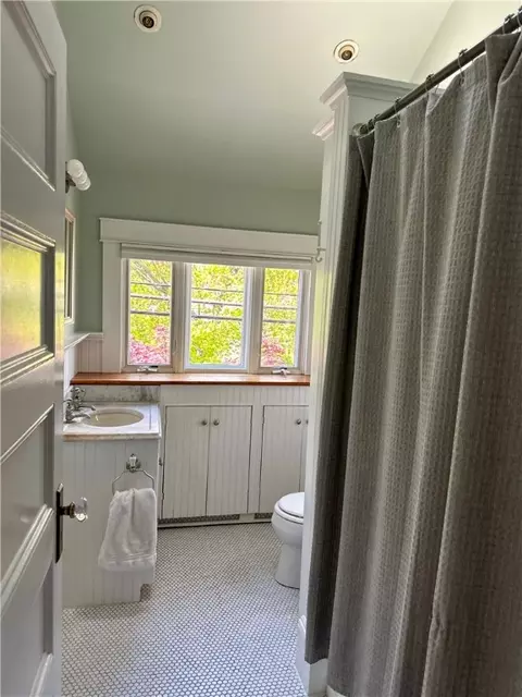 Bath - 79 Bayside Ave, Warwick, RI 02888 photo 1 of 1