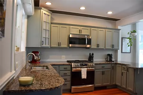 Kitchen - 79 Bayside Ave, Warwick, RI 02888 photo 1 of 3