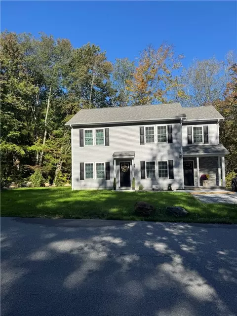 72 Wilbur Rd, Lincoln, RI 02865