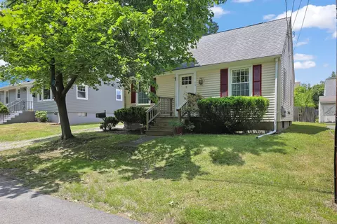39 Eldorado St, Cranston, RI 02910