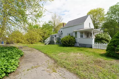 5 Beechcrest St, Warwick, RI 02888 photo 3