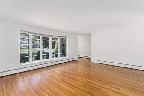 132 Timberline Rd, Warwick, RI 02886 photo 9