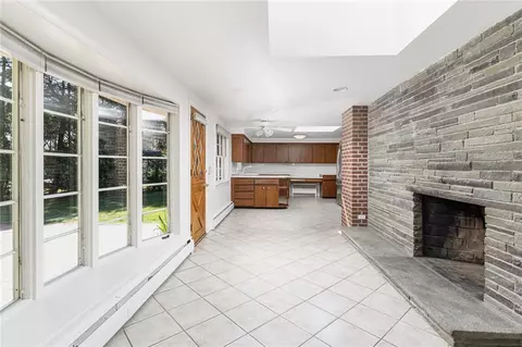 132 Timberline Rd, Warwick, RI 02886 photo 6