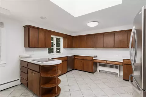 132 Timberline Rd, Warwick, RI 02886 photo 3