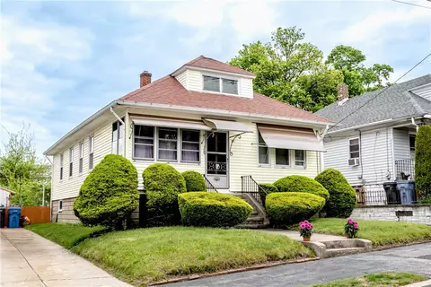 82 Maplewood Ave, Cranston, RI 02920