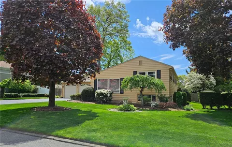 66 E Bel Air Rd, Cranston, RI 02920