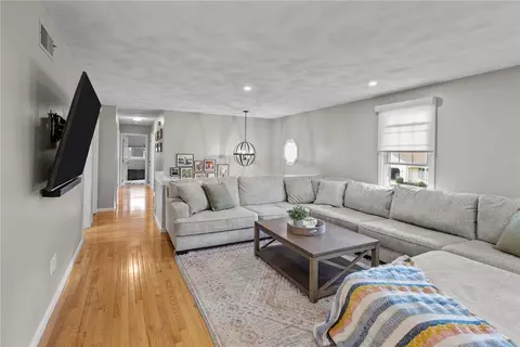 54 Paddock Dr, Warwick, RI 02886 photo 9