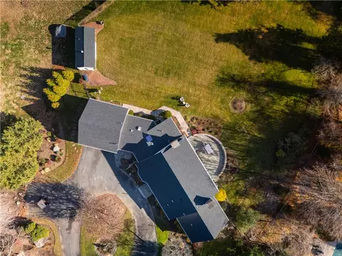 76 Westford Ave, Warwick, RI 02889 photo 3