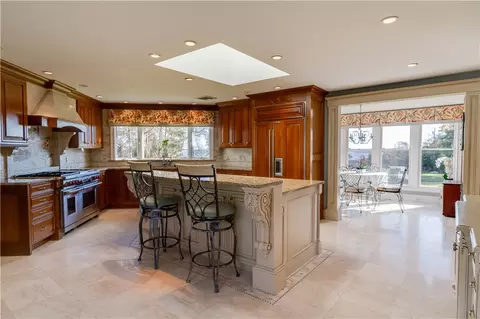 76 Westford Ave, Warwick, RI 02889 photo 9