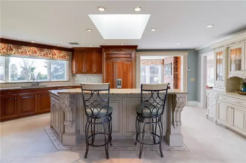 76 Westford Ave, Warwick, RI 02889 photo 8