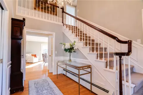 76 Westford Ave, Warwick, RI 02889 photo 5