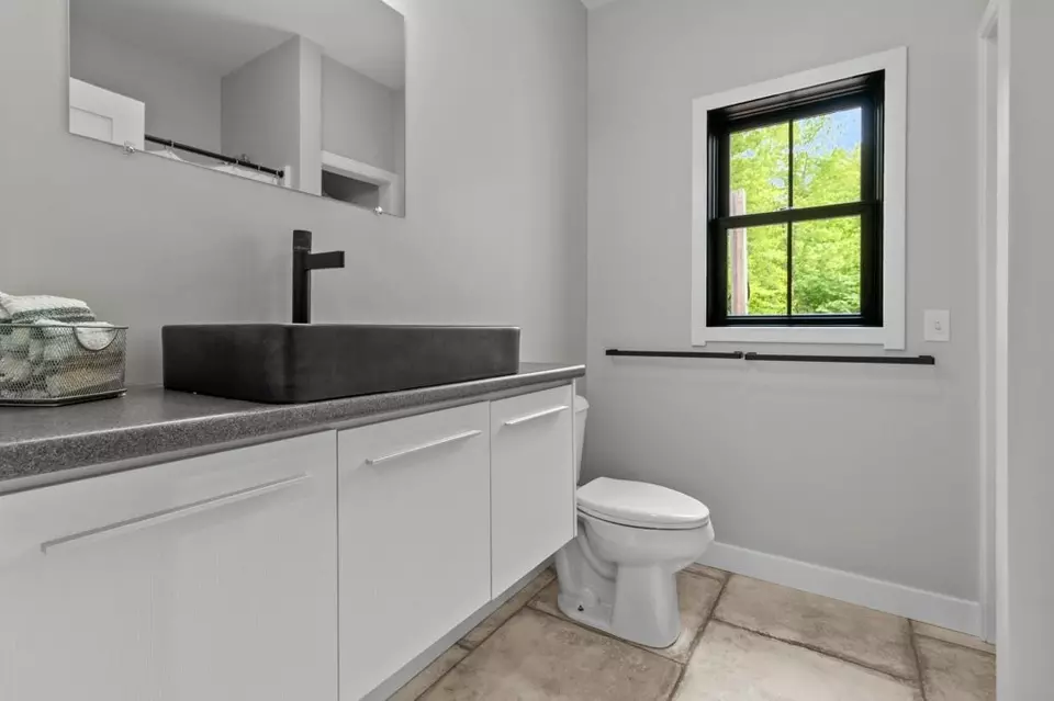 Bath - 45 Lloyd Bowen Ct, Glocester, RI 02814 photo 5 of 5