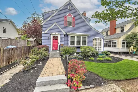 10 Clarendon Ave, Providence, RI 02906