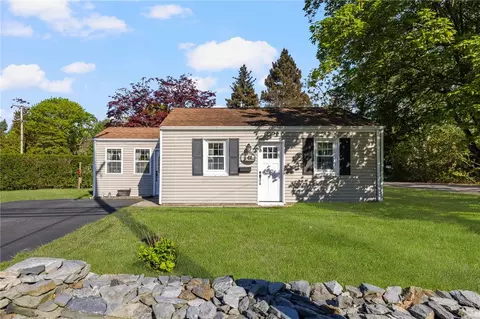 41 Southwest Ave, Jamestown, RI 02835