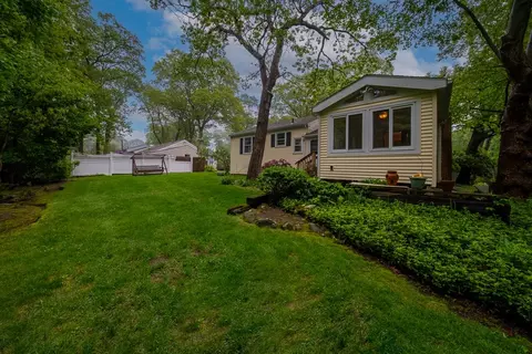 83 Darling St, Warwick, RI 02886 photo 25