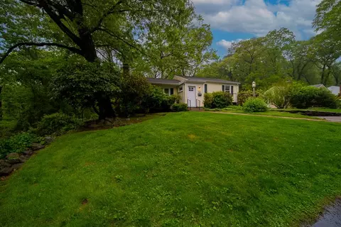 83 Darling St, Warwick, RI 02886 photo 23