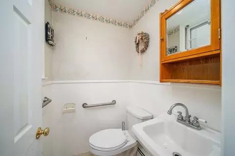83 Darling St, Warwick, RI 02886 photo 12