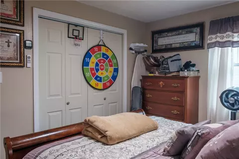 Bedroom - 300 4th Ave, Woonsocket, RI 02895 photo 4 of 6