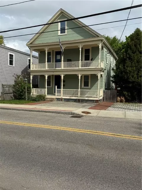 53 Maple Ave, Barrington, RI 02806