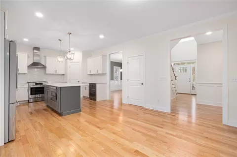 Entry Way - 64 Cardinal Rd, Cranston, RI 02921 photo 3 of 6