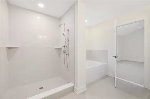 Bath - 64 Cardinal Rd, Cranston, RI 02921 photo 4 of 4