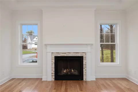 Living - 64 Cardinal Rd, Cranston, RI 02921 photo 4 of 6