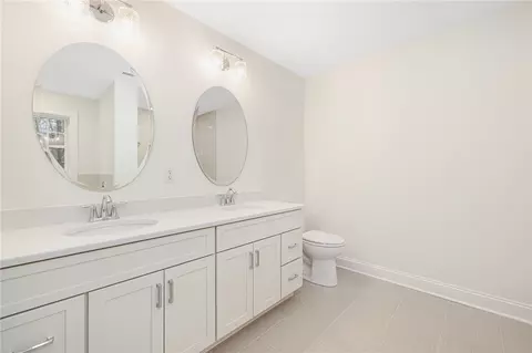 Bath - 64 Cardinal Rd, Cranston, RI 02921 photo 3 of 4