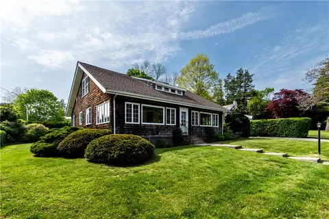 43 Standish Rd, Jamestown, RI 02835