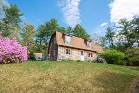 1712 Plainfield Pike, Coventry, RI 02827