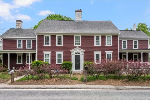 16 School St, North Smithfield, RI 02896