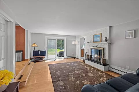 Living - 7 Sandra Dr, Bristol, RI 02809 photo 2 of 2