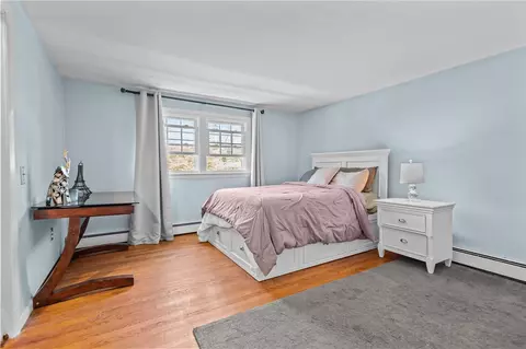Bedroom - 7 Sandra Dr, Bristol, RI 02809 photo 1 of 8