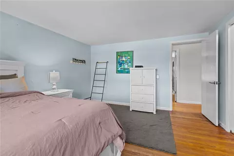 Bedroom - 7 Sandra Dr, Bristol, RI 02809 photo 2 of 8
