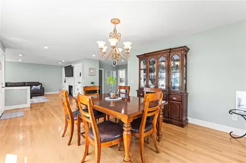 304 Post Rd, Westerly, RI 02891 photo 7