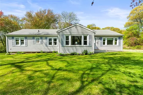 304 Post Rd, Westerly, RI 02891