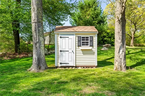 304 Post Rd, Westerly, RI 02891 photo 23