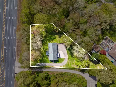 304 Post Rd, Westerly, RI 02891 photo 2